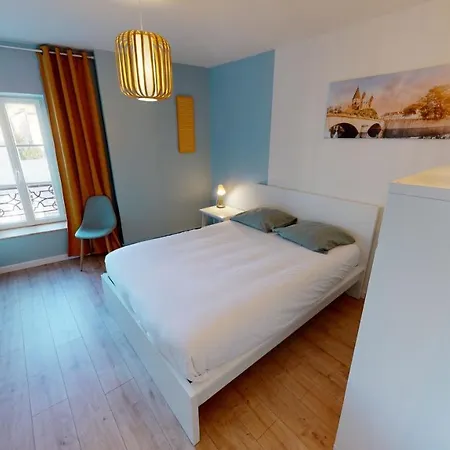 ☆ 4 ☆ Vue Vieille ☆ Netflix ☆ Apartment Metz