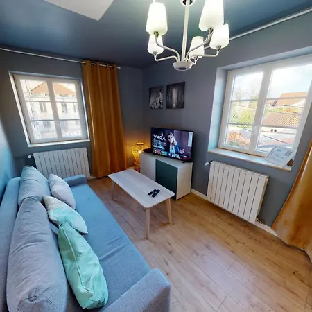 ☆ 4 ☆ Vue Vieille ☆ Netflix ☆ Apartment Metz