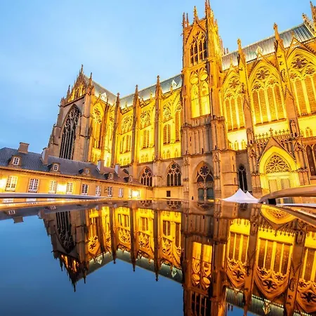 ☆ 4 ☆ Vue Vieille ☆ Netflix ☆ Apartment Metz