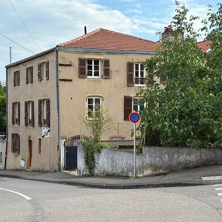 ☆ 4 ☆ Vue Vieille ☆ Netflix ☆ Apartment Metz